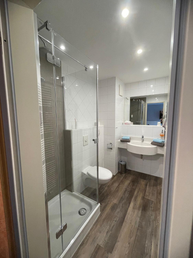 Bathroom 4, Eurostar Hotel, Recklinghausen