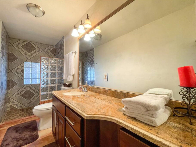 Room 2, Homely Mexican Accent Apartment 2, Puerto Peñasco