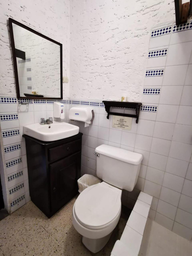 Bathroom 2, Hotel Posada San Pedro, Antigua Guatemala
