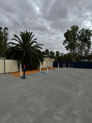 Others 2, Red Emu Motel, Perenjori