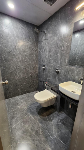 Bathroom, Hotel The Aeraj, Ahmadabad