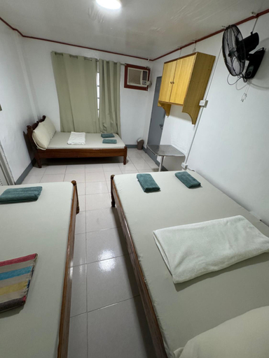 Others 2, EM'S HOMESTAY, Coron