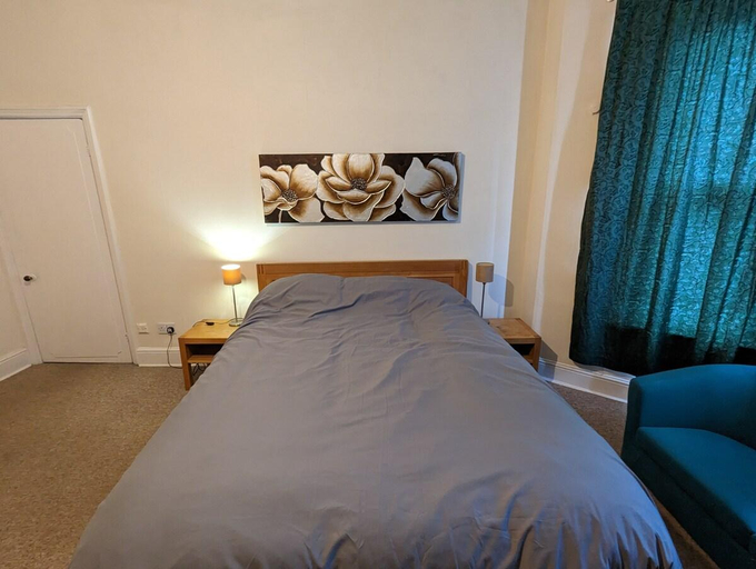 Others 5, Five bed terrace family home Bristol w parking, Bristol