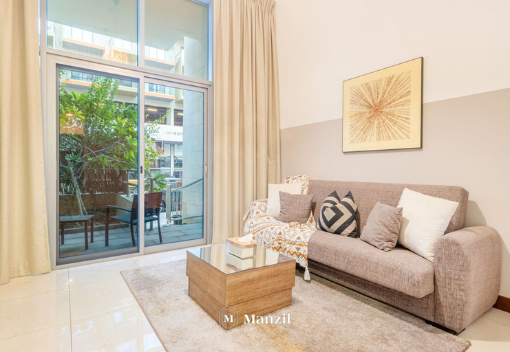 Room 4, Studio in JVC w Premium Amenities Near Circle Mall, Madinat Zayed