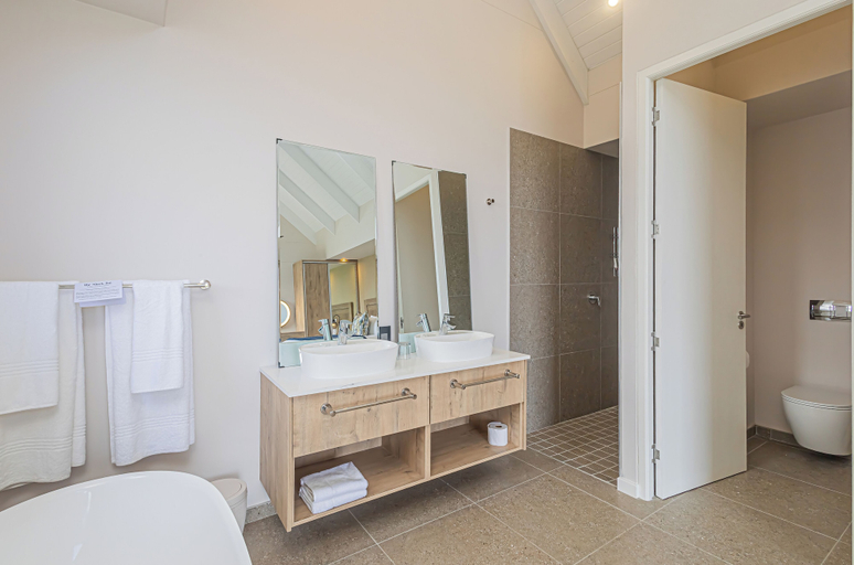 Bathroom 4, The Shark Bay Private Villas, West Coast