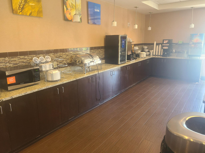 Food & Drinks 5, Dothan East Inn & Suites, Houston