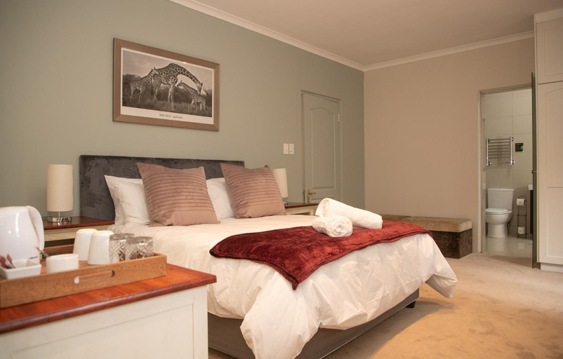 Others 3, Tokai Forest Guest House, City of Cape Town