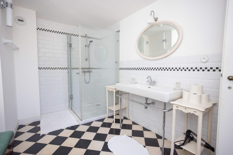 Room 3, 18th Century Ch Teau With Stunning Pool Gardens, Haute-Garonne