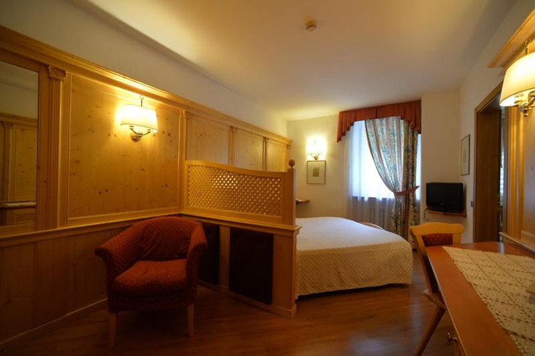 Bedroom 3, Hotel Cevedale Living Romance Hotel, Trento