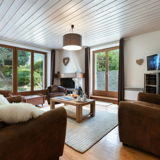 Others 5, Chez Roberto in Chamonix, Haute-Savoie