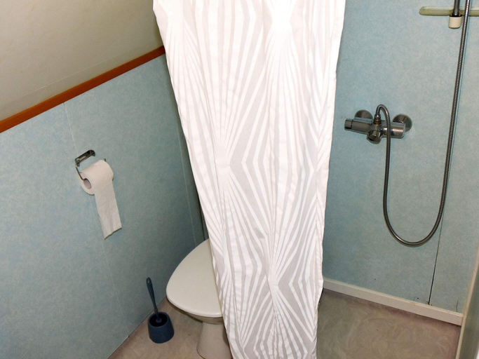 Bathroom 3, 10 Person Holiday Home in Vevang, Eide