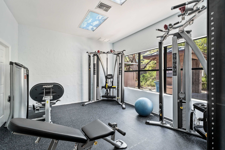 Room 5, Gorgeous Mountain City Views Pools Hot Tubs, Pima