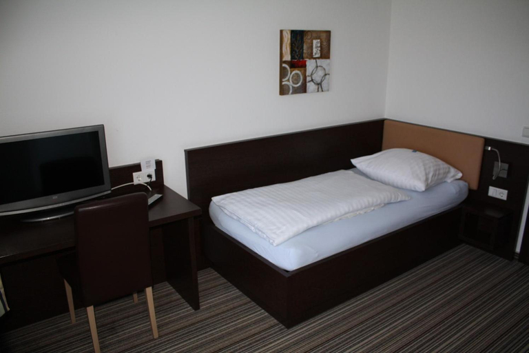 Bedroom 2, Gasthof Hoppe, Soest