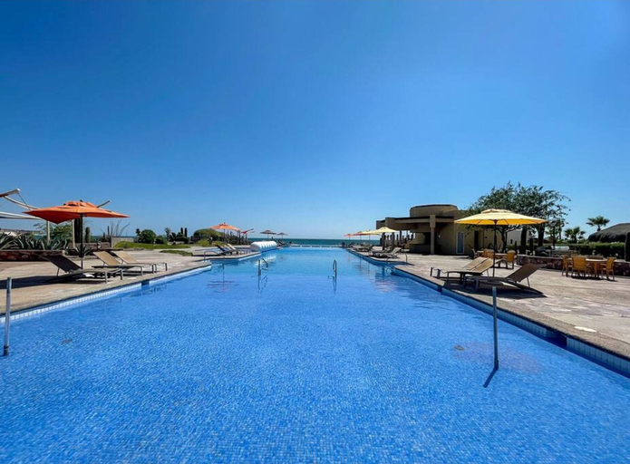 Room 4, Breathtaking Luxury Oceanfront Condo, Puerto Peñasco