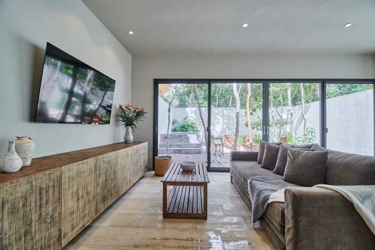 Room 3, Modern Private Villa With Pools Terraces Sundeck, Cozumel