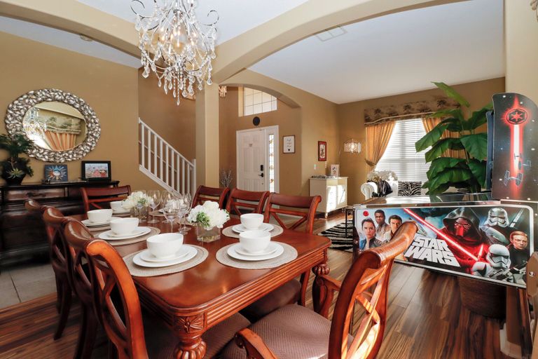 In-room dining 1, 7 Bedrooms Perfect For Large Families Or Groups!, Osceola