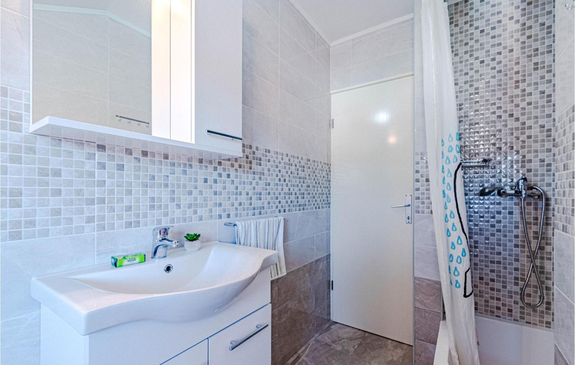 Bathroom 2, 2 Bedroom Stunning Apartment In Vela Luka, Vela Luka