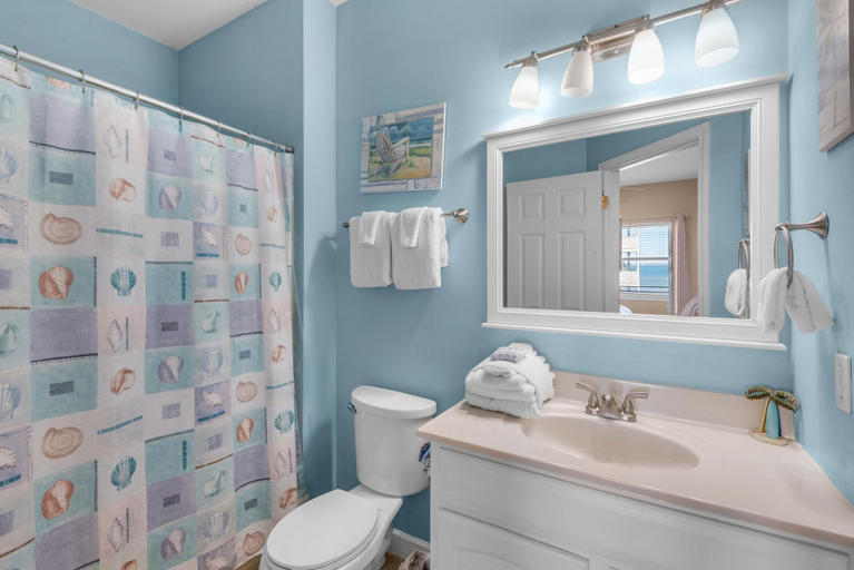 Bathroom 4, Baywatch F8, Escambia