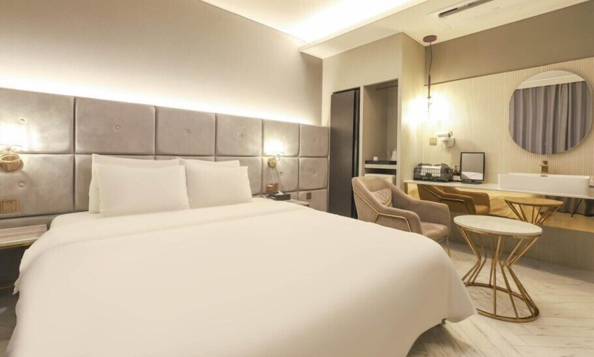 Room 5, Signature Denbasta Hotel, Nam