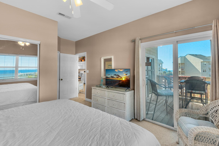 Bedroom 3, Baywatch F8, Escambia