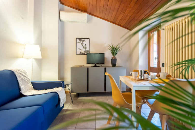 Room 4, Blue Attic Historical Como City Center, Como