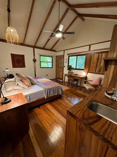 Bedroom 2, Tierra Encantada Wellness Center, Nicoya