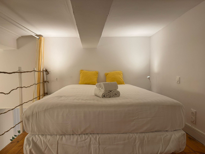 Room 2, March aux Fleurs - Premi re Conciergerie, Hérault