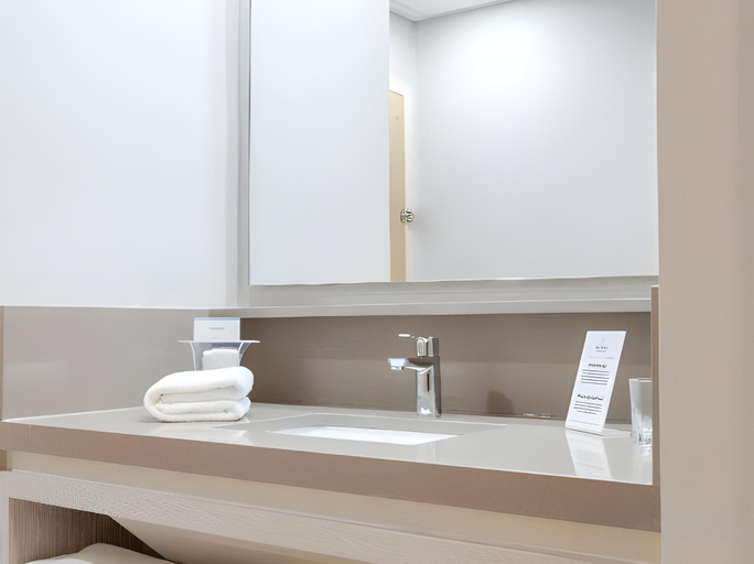 Bathroom 4, Antaris Galerias, Monterrey