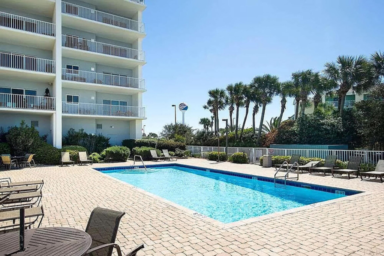 Sport & Beauty 2, South Harbour 12E, Escambia