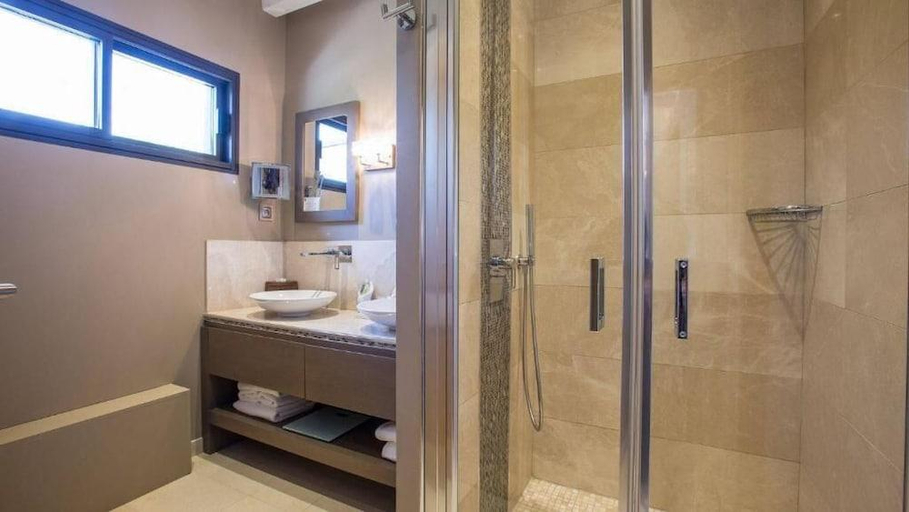 Bathroom 5, La Bastide Saint Georges, Alpes-de-Haute-Provence