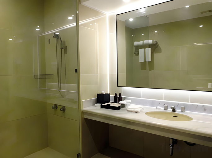Bathroom, Casabaio Likupang Paradise Resort, North Minahasa