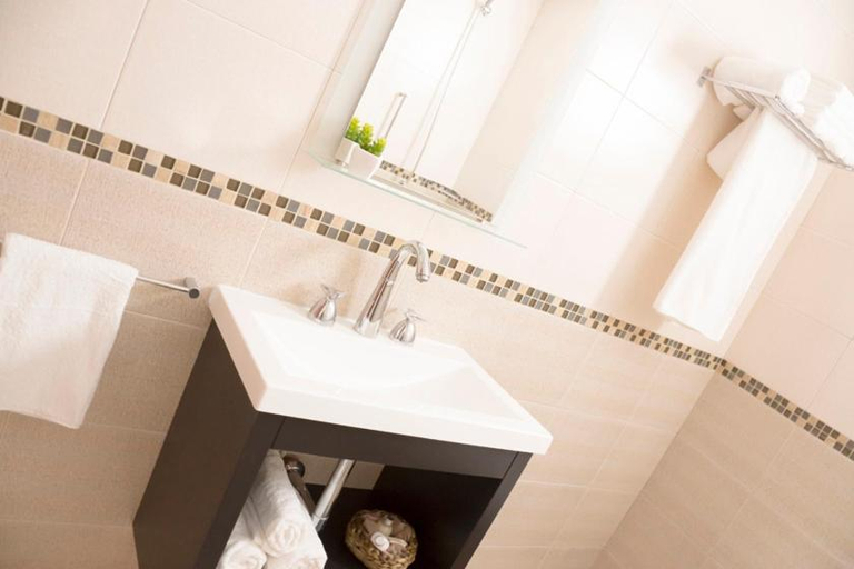 Bathroom 3, Park View Hotel & Residences, Campana