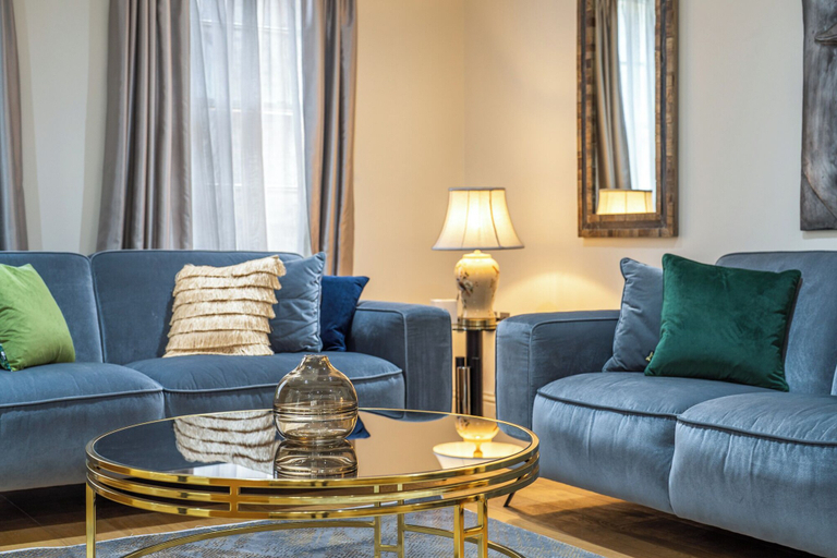 Others 3, The Shepherd Residences, London