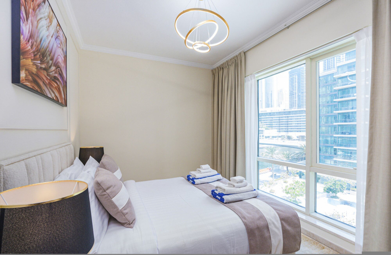 Room 3, Luxurious Waterfront Stay at Al Majara Dubai Marina, Dubai