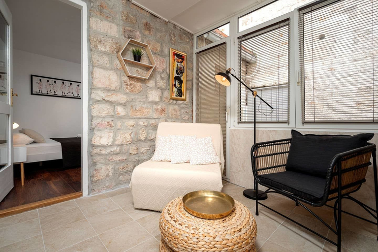 Others 4, House Heritage, Stari Grad