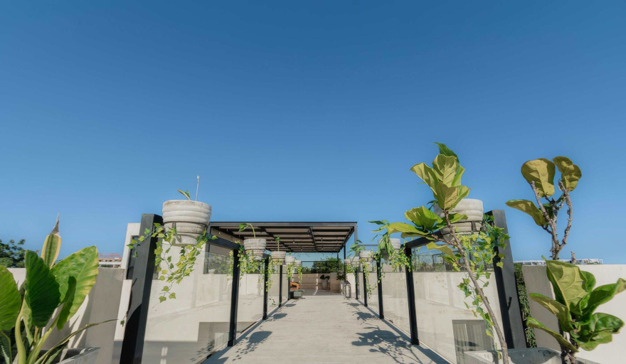 Room 5, Modern 2BR Oasis With Pool Views at Chaan Ha, Cozumel