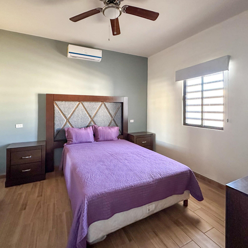 Room 2, Sleek Downtown Escape With Private Parking, Puerto Peñasco