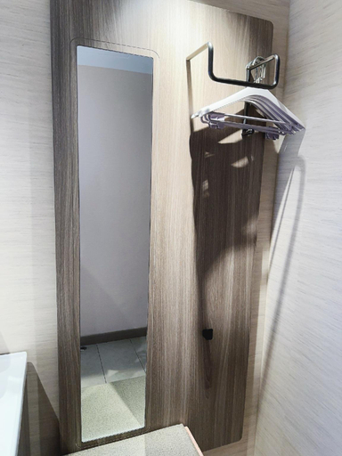 Bathroom 3, Hanting Hotel Shanghai Jing'an Temple, Shanghai