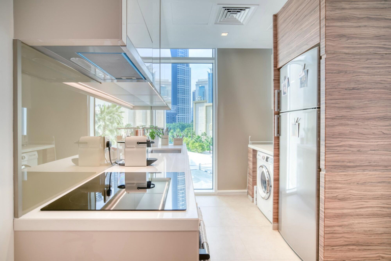 Room 5, Bright Homey Studio Apartment in JLT, Dubai