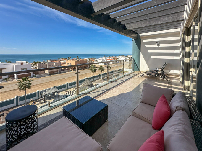 Room 4, Upscale Ocean View Condo Close to it all Great, Puerto Peñasco