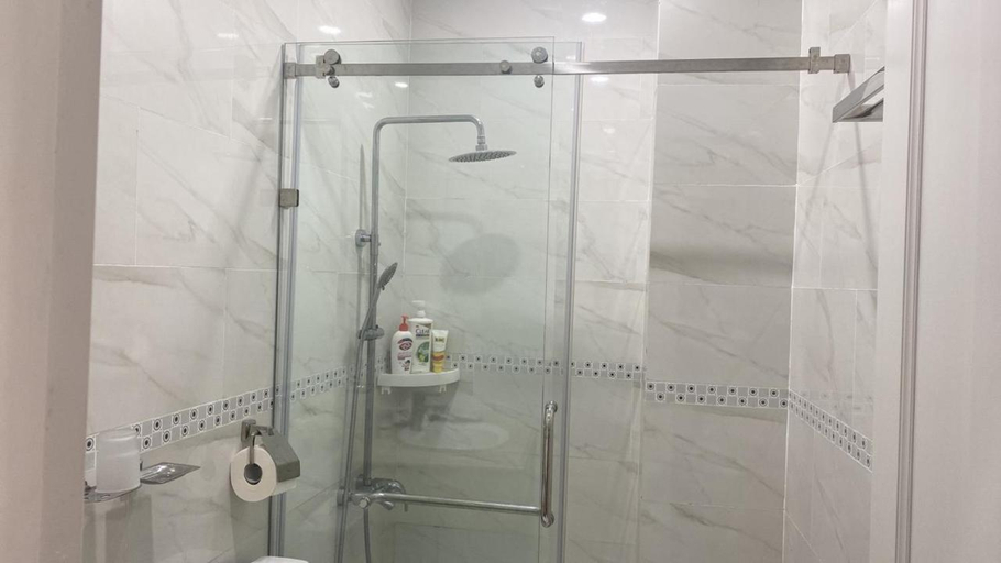 Bathroom 4, Tra My Sai Gon Hotel, District 3