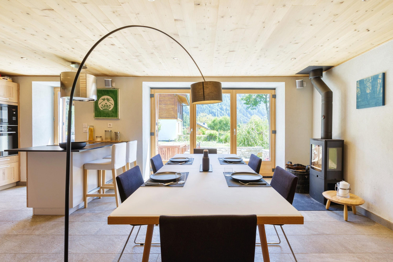 Room 4, Chalet Plein Centre - Savoyard Moderne, Haute-Savoie
