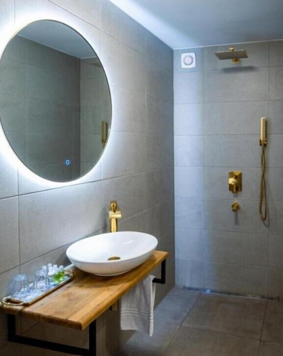 Bathroom 4, The Velvet Lodge, The Hague