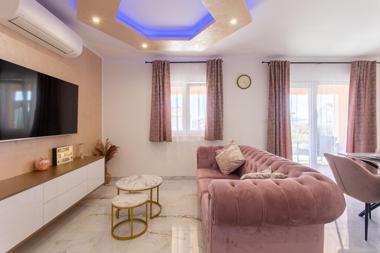 Facilities 3, Villa Ivana, Kaštela