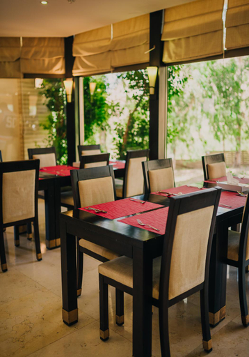 Food & Drinks 5, Ashur Hotel, Dukan