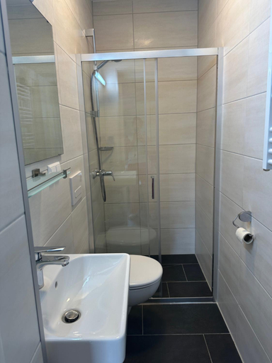 Others 5, Hotel Pirol, Berlin