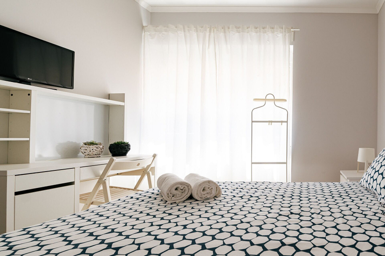 Room 3, Mar Alta - Estelas, Peniche