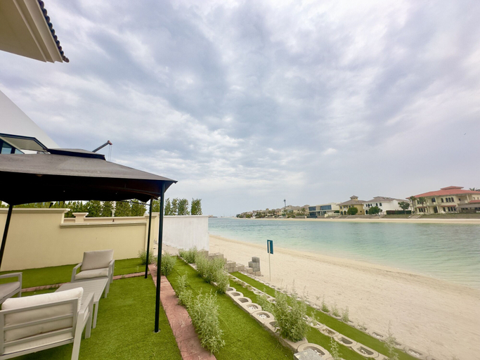 Room 2, Exclusive 4BR Villa w Private Pool Beach, Dubai
