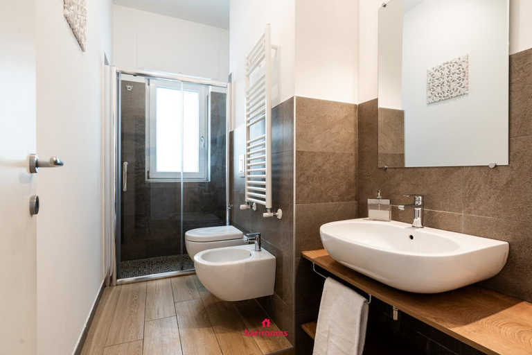Bathroom 5, BARIROOMS - CARULLI SUITE, Bari