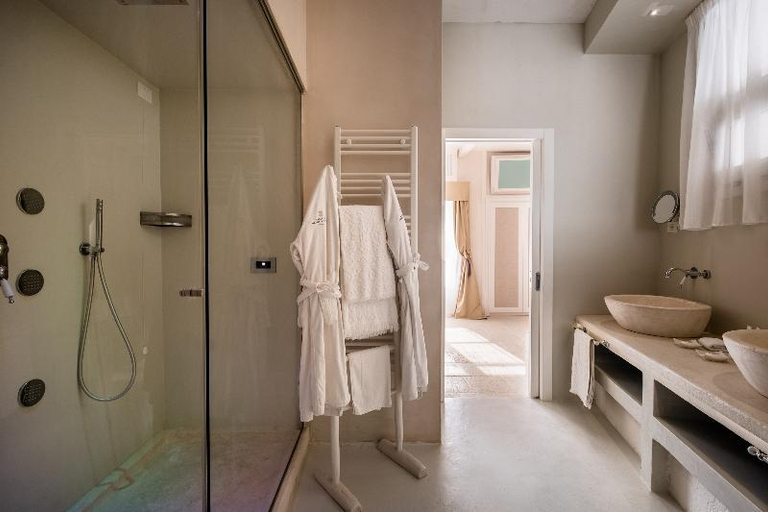 Bathroom 3, Baglioni Masseria Muzza Resort & Spa, Lecce